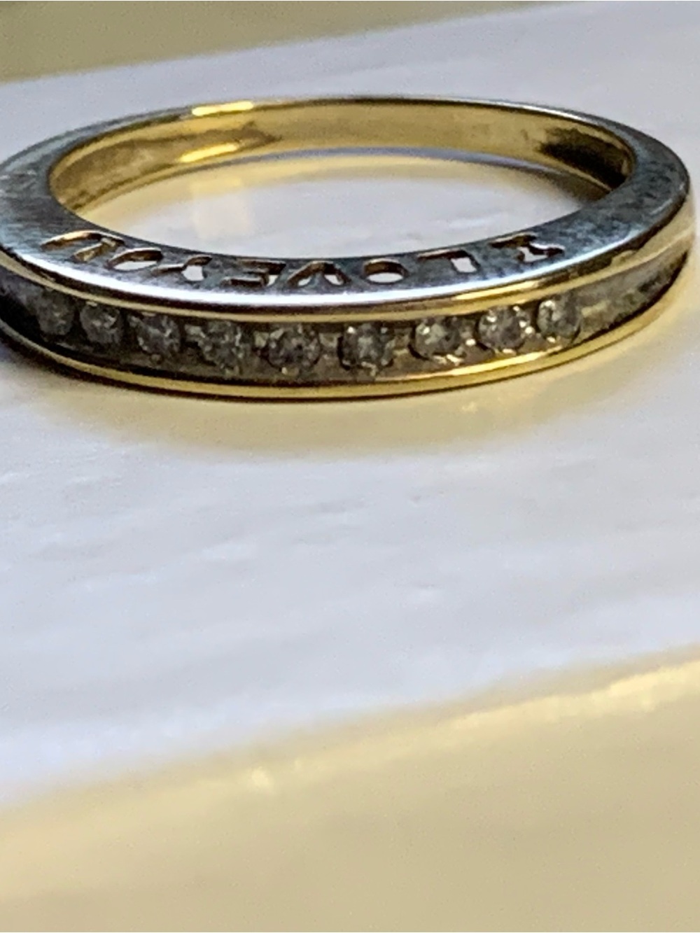 10kt Gold I love you diamond Band Ring! 9 diamonds 💎
